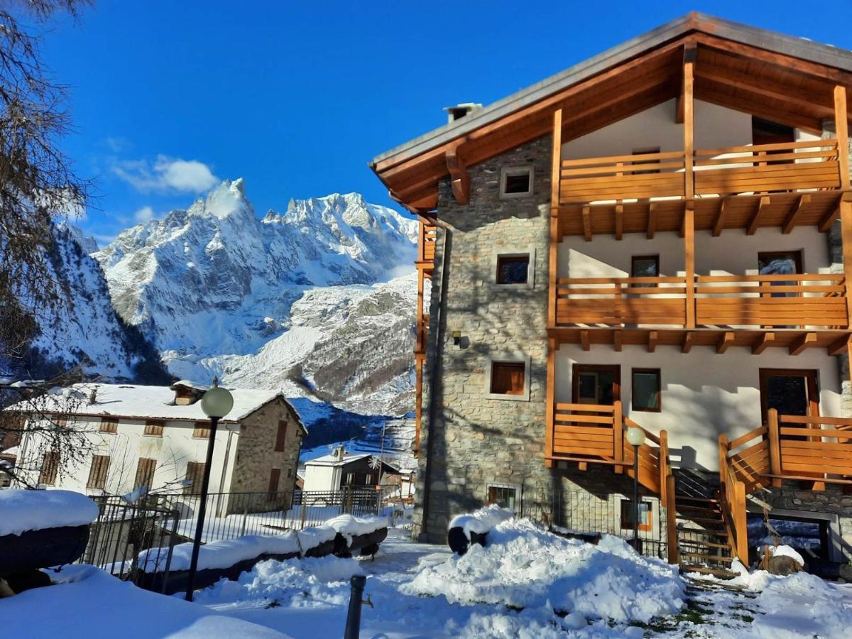 Hotel Aigle Courmayeur Exteriör bild