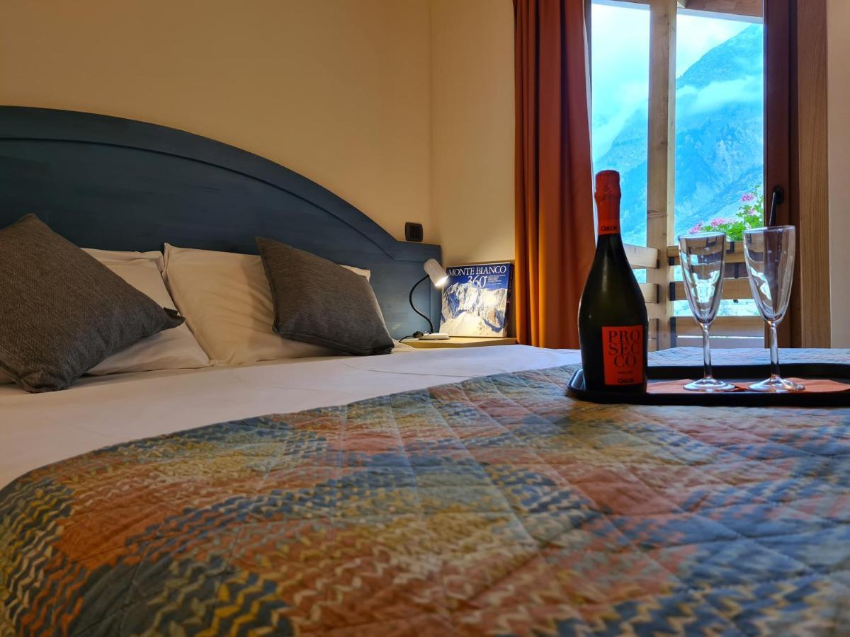 Hotel Aigle Courmayeur Exteriör bild