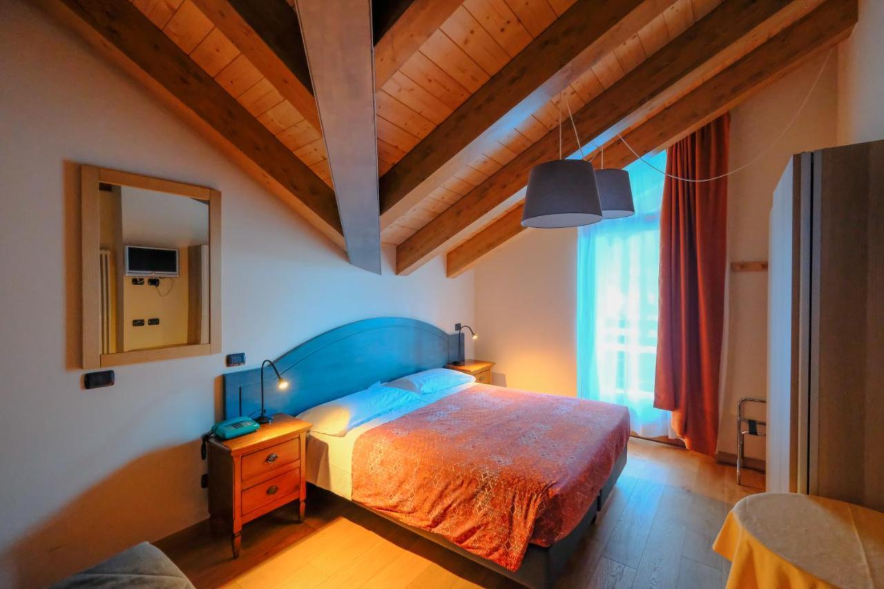 Hotel Aigle Courmayeur Exteriör bild