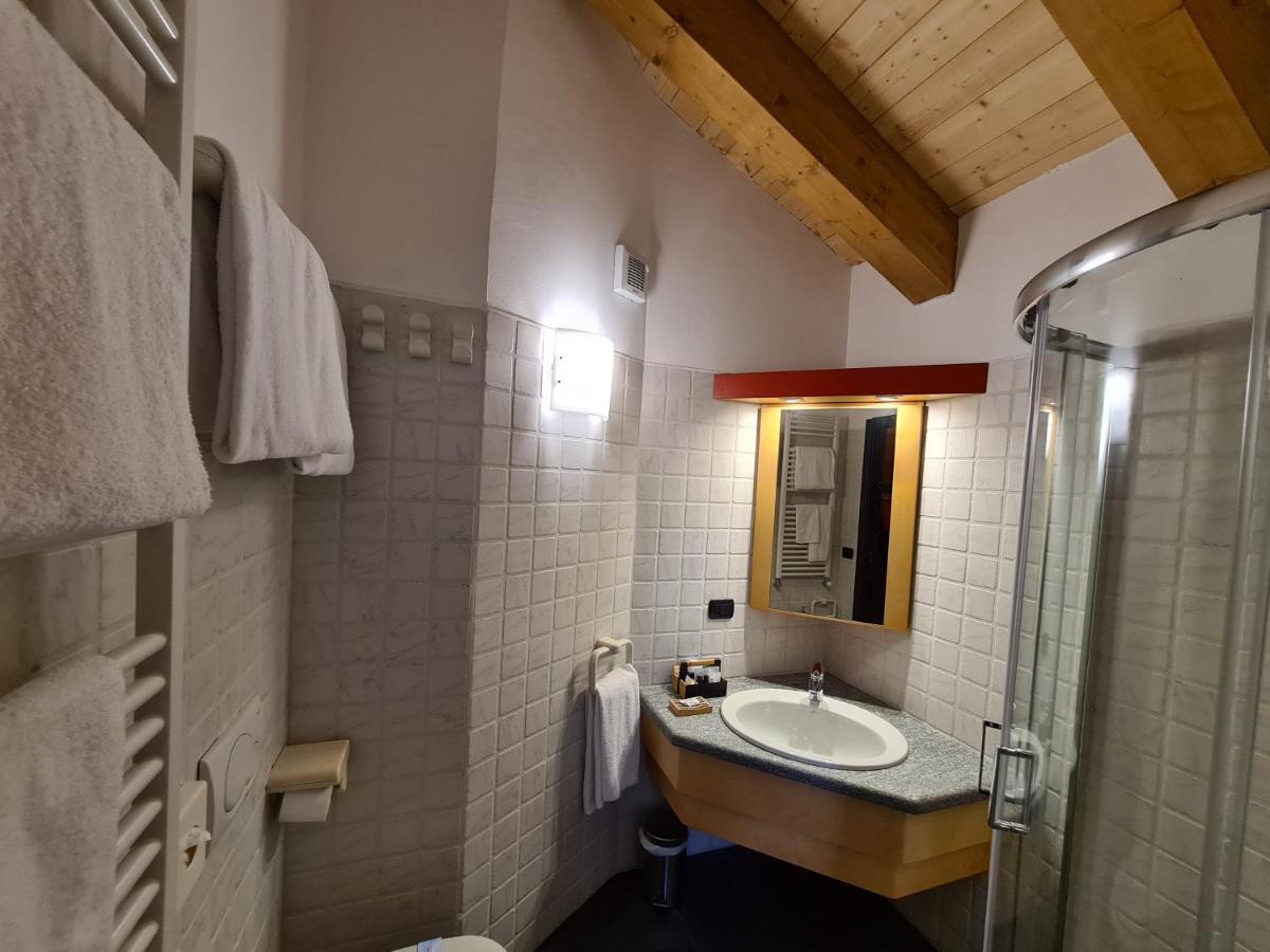 Hotel Aigle Courmayeur Exteriör bild