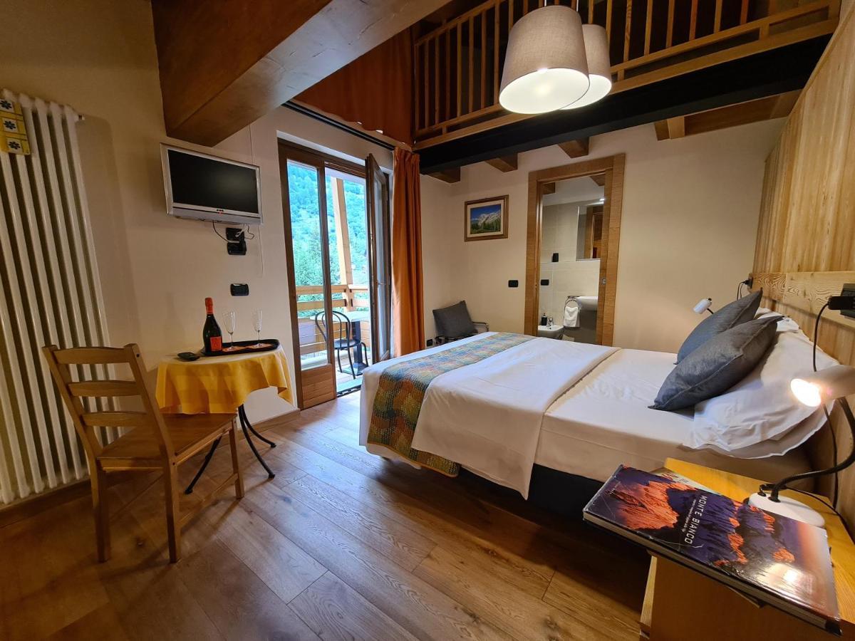 Hotel Aigle Courmayeur Exteriör bild