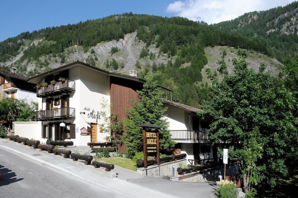 Hotel Aigle Courmayeur Exteriör bild